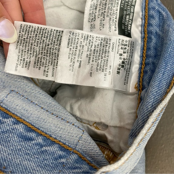 Levi’s 501 CT 32x32 Light Wash Distressed Jeans - Picture 11 of 14